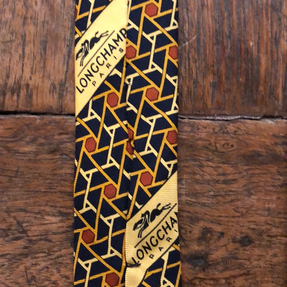 Sublime tie: quiet assertion - Picture 3 of 4